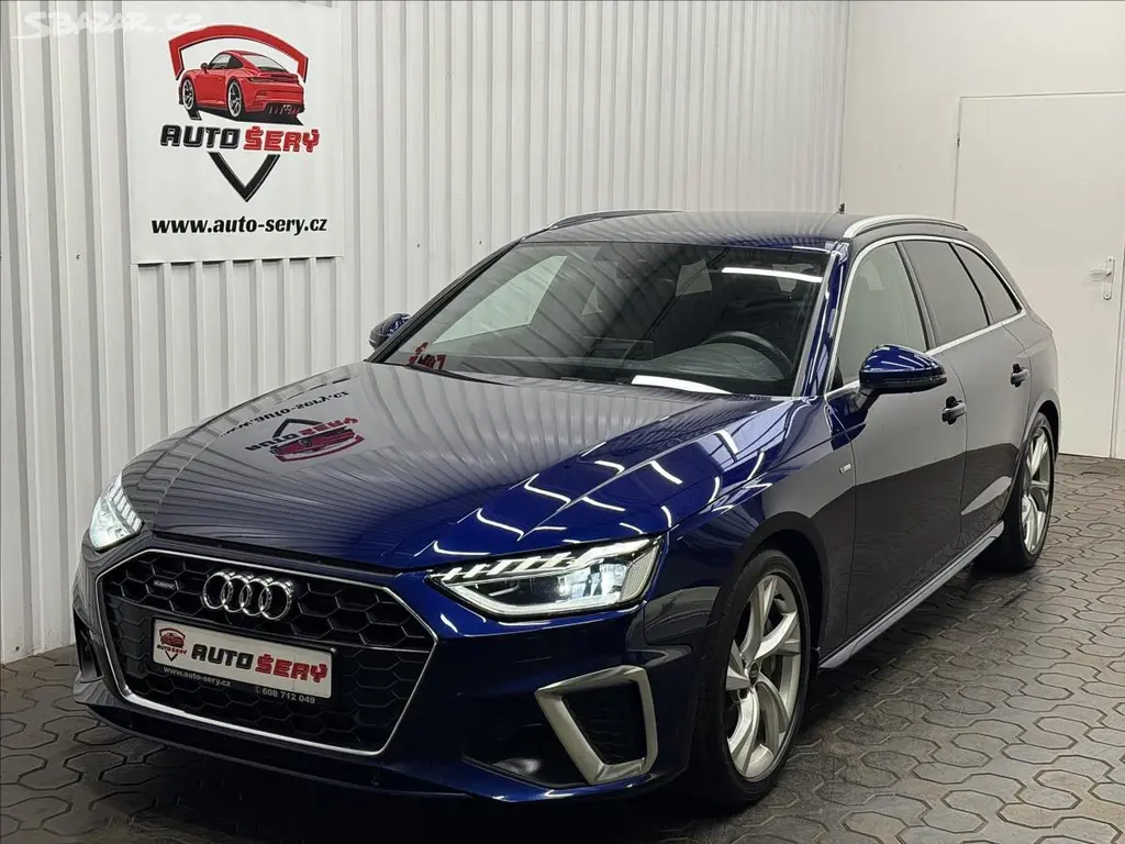 Audi A4, 40TFSI Q S-LINE NEZ-TOP MATRIX